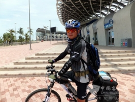 大金龙赞助“大陆单车环台湾第一人”