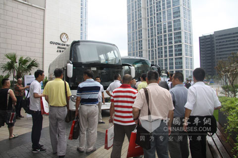 领导赏车