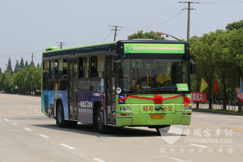 二号车：10.5米宇通CNG手动挡组，装配潍柴发动机，綦江变速器