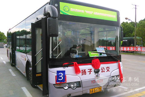 三号车：12米宇通LNG手动挡，装配潍柴发动机，綦江变速器