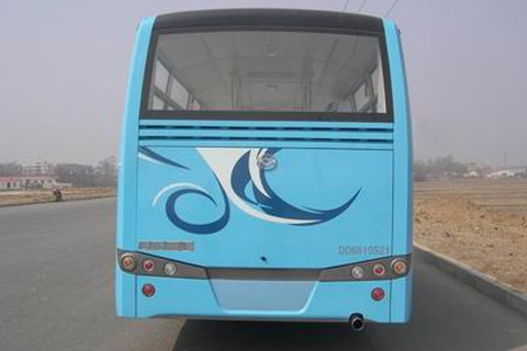 黄海客车DD6810S21