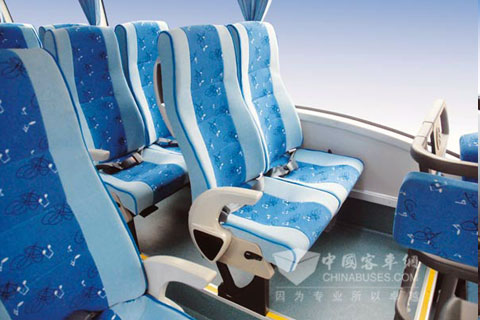金旅客车XML6858