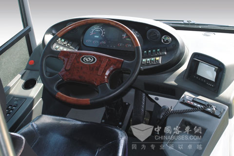 黄海客车DD6141S04