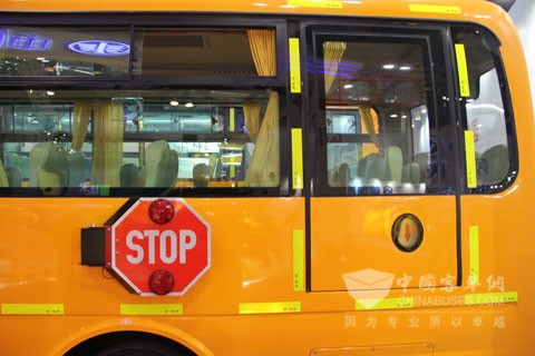 宇通客车zk6726dxa9