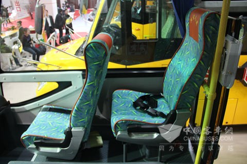 中通校车LCK6750D3X