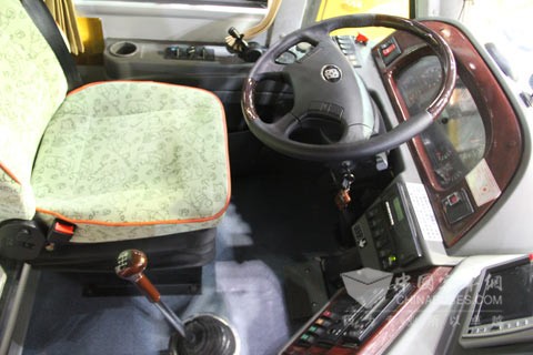 中通校车LCK61000DXA