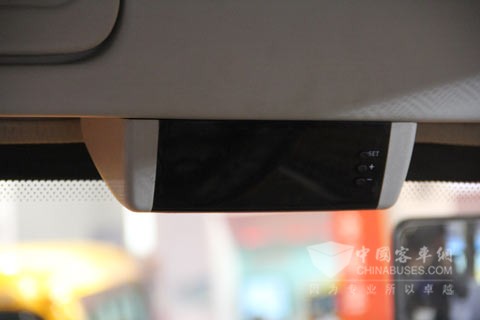 五洲龙校车WZL6930AT4-X