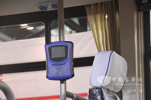 五洲龙校车WZL6930AT4-X