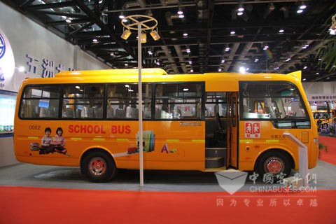 五洲龙客车WZL6661AT4-X