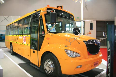 申龙客车slk6100校车