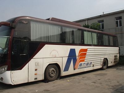 低价出售03年11月宇通ZK6120H曼客车