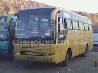 出售宇通6900D-1型前置客车，2004年落户，35-座，