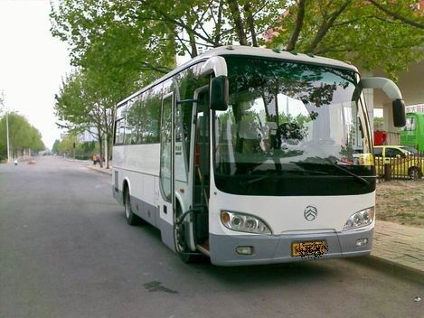 31+2厦门金龙旅游客车