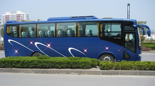 现出售2006年12月份49座+1+1北汽福田欧V客车