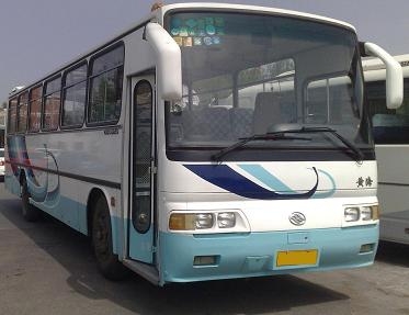 出售跟新车差不多的02年57座黄海大客