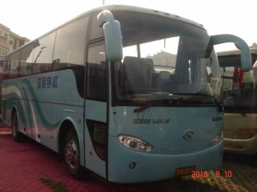 金龙47座大客车