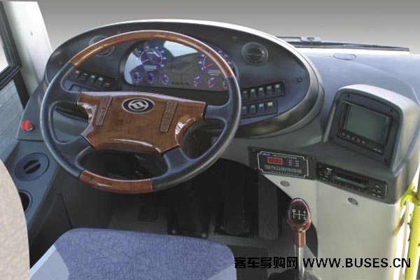 黄海DD6930S05公交车（柴油国四15-35座）