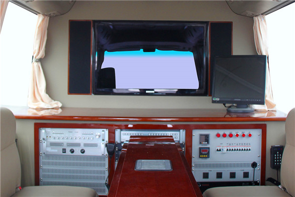 宇通ZK5070XZH1指挥车（柴油国四4-10座）  