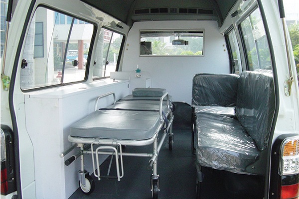 金旅XML5035XJH65救护车（汽油国五5-7座）