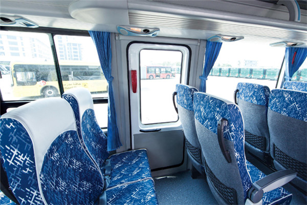 金旅XML6857J88客车