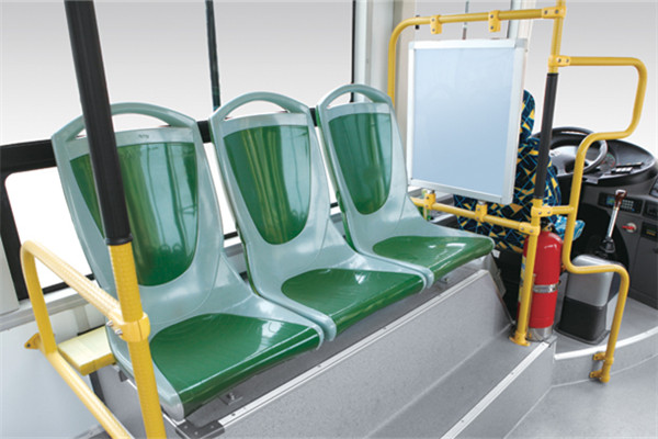 金旅XML6105J38C公交车（柴油国四24-40座）