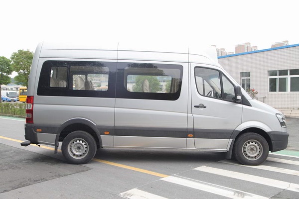 东风EQ6600CBEV2公交车（纯电动10-16座）