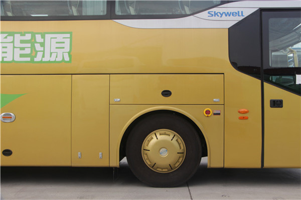 南京金龙NJL6125Y客车（柴油国五24-52座）