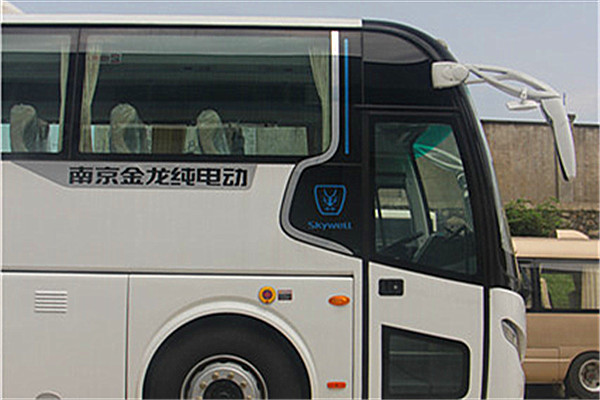 南京金龙NJL6117BEV8客车（纯电动24-53座）