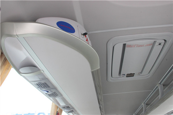 南京金龙NJL6107BEV7客车（纯电动24-47座）