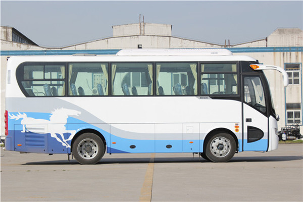 南京金龙NJL6808YA4客车（柴油国四24-35座）