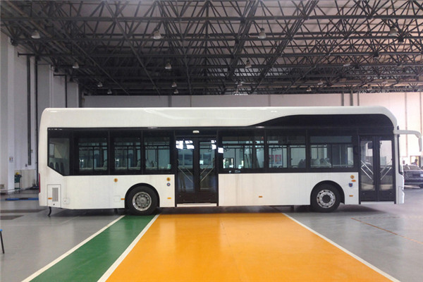 金龙XMQ6127AGFCEV公交车（燃料电池22-46座）