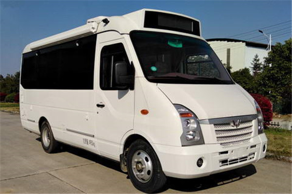 五菱GL5050XLJ1旅居车（柴油国五3-6座）