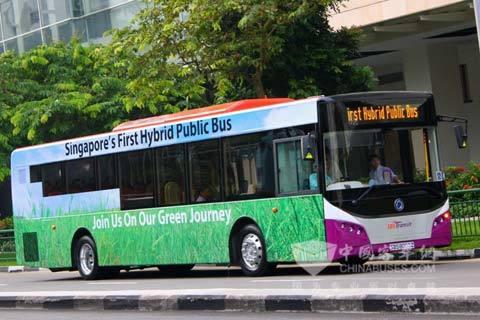 新加坡首批两辆配备混合动力系统的城市公交车