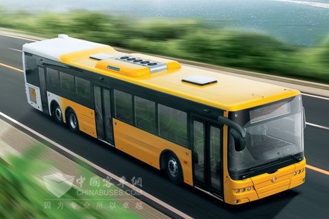 采用康明斯ISL8.9升欧五进口发动机出口到芬兰的厦门金旅公交车