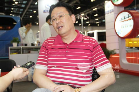 金晟天润客运总经理张利生接受客车网[www.chinabuses.com]记者采访